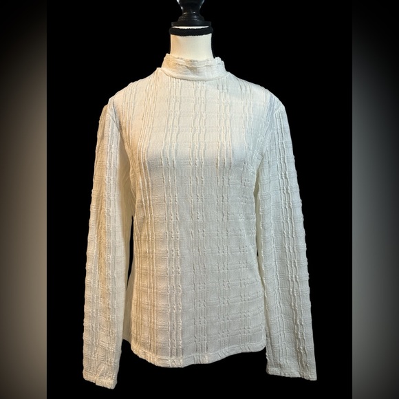 Max Studio Tops - Max Studio Ivory Textured Long Sleeve Top